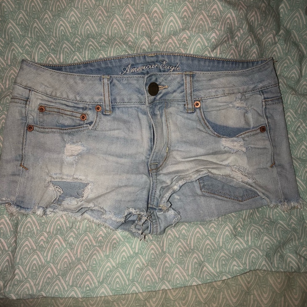 American Eagle light washed jean shorts